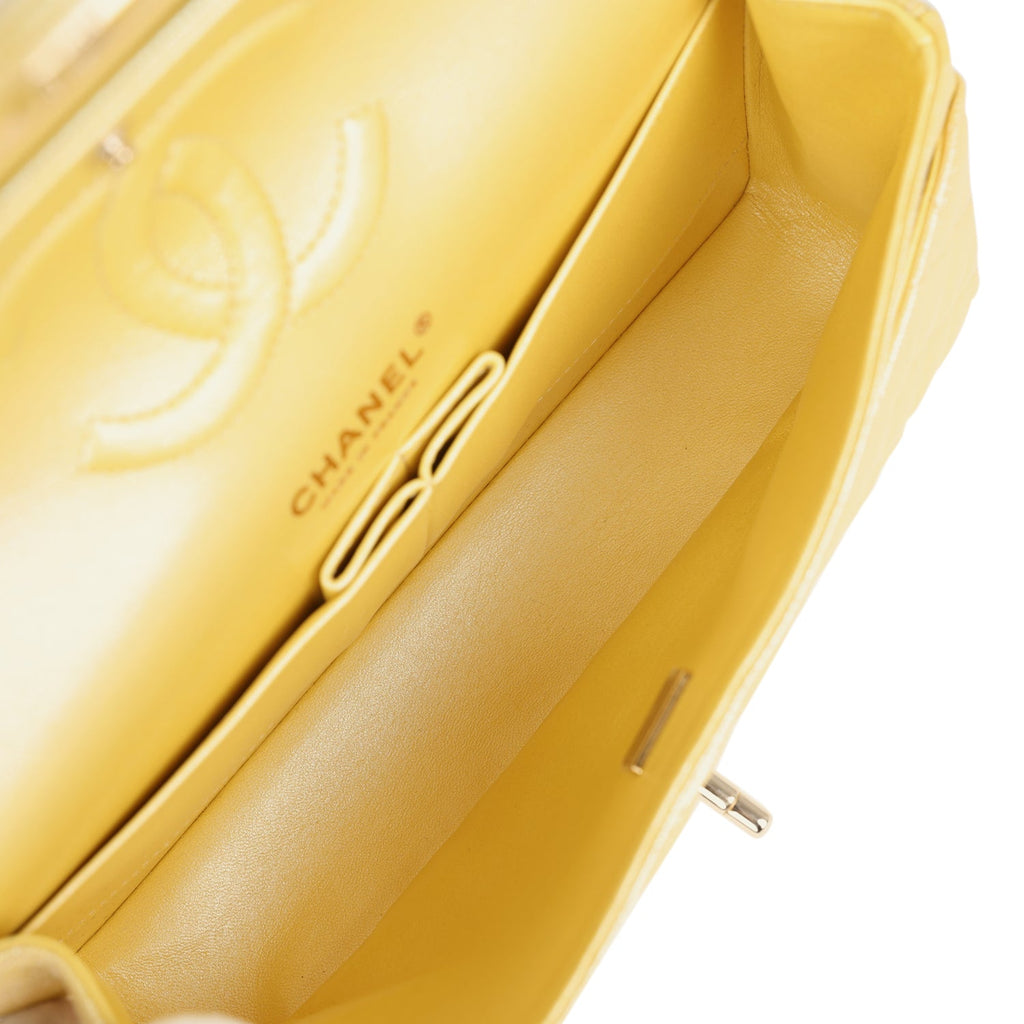 chanel-medium-classic-double-flap-bag-yellow-iridescent-caviar-gold-metal