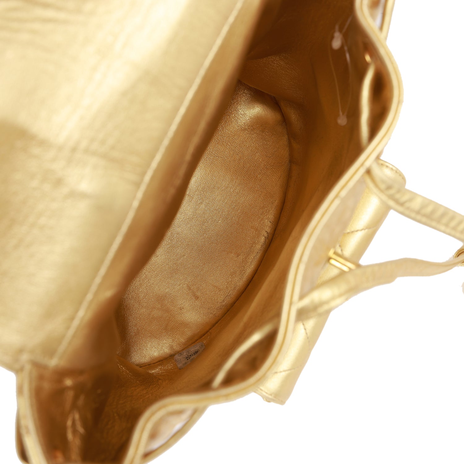 vintage-chanel-duma-backpack-gold-metallic-lambskin-gold-metal