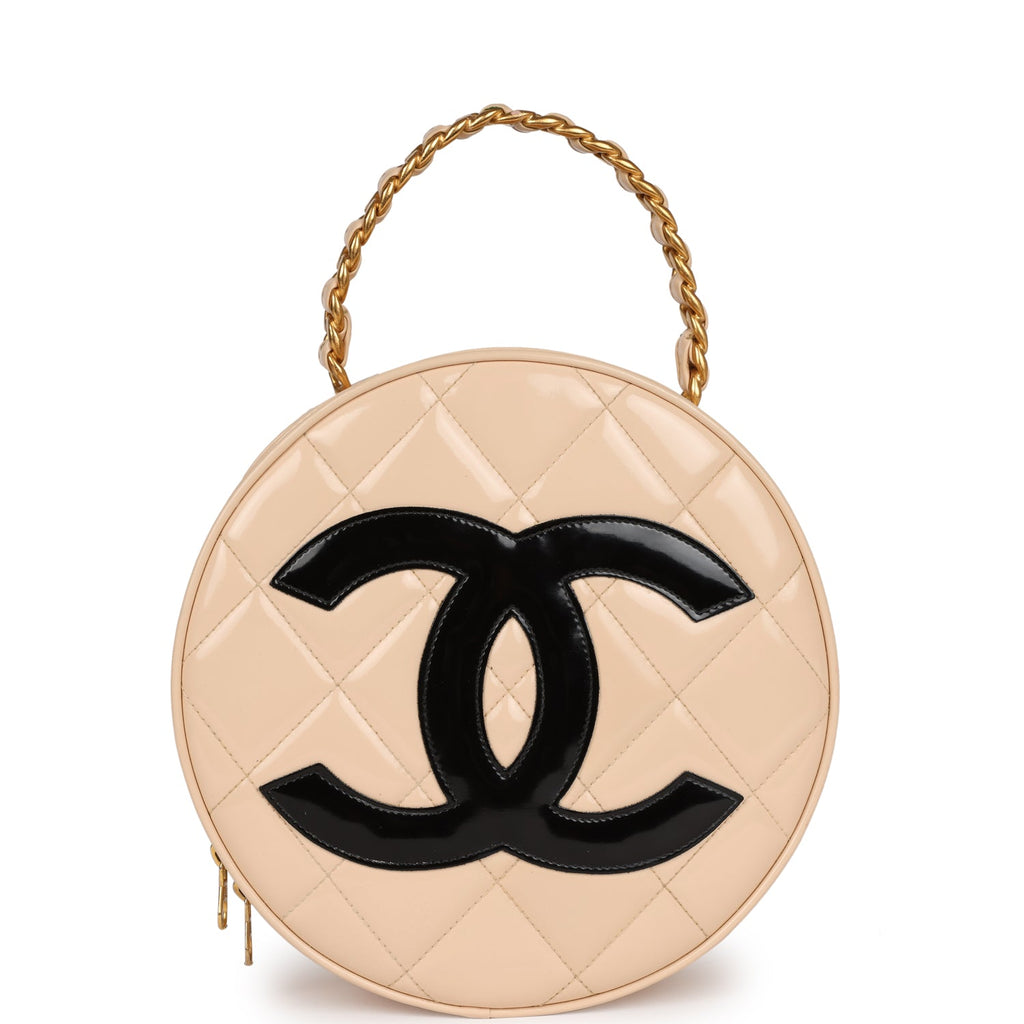 vintage-chanel-round-vanity-bag-beige-and-black-patent-leather-antique-gold-metal-1