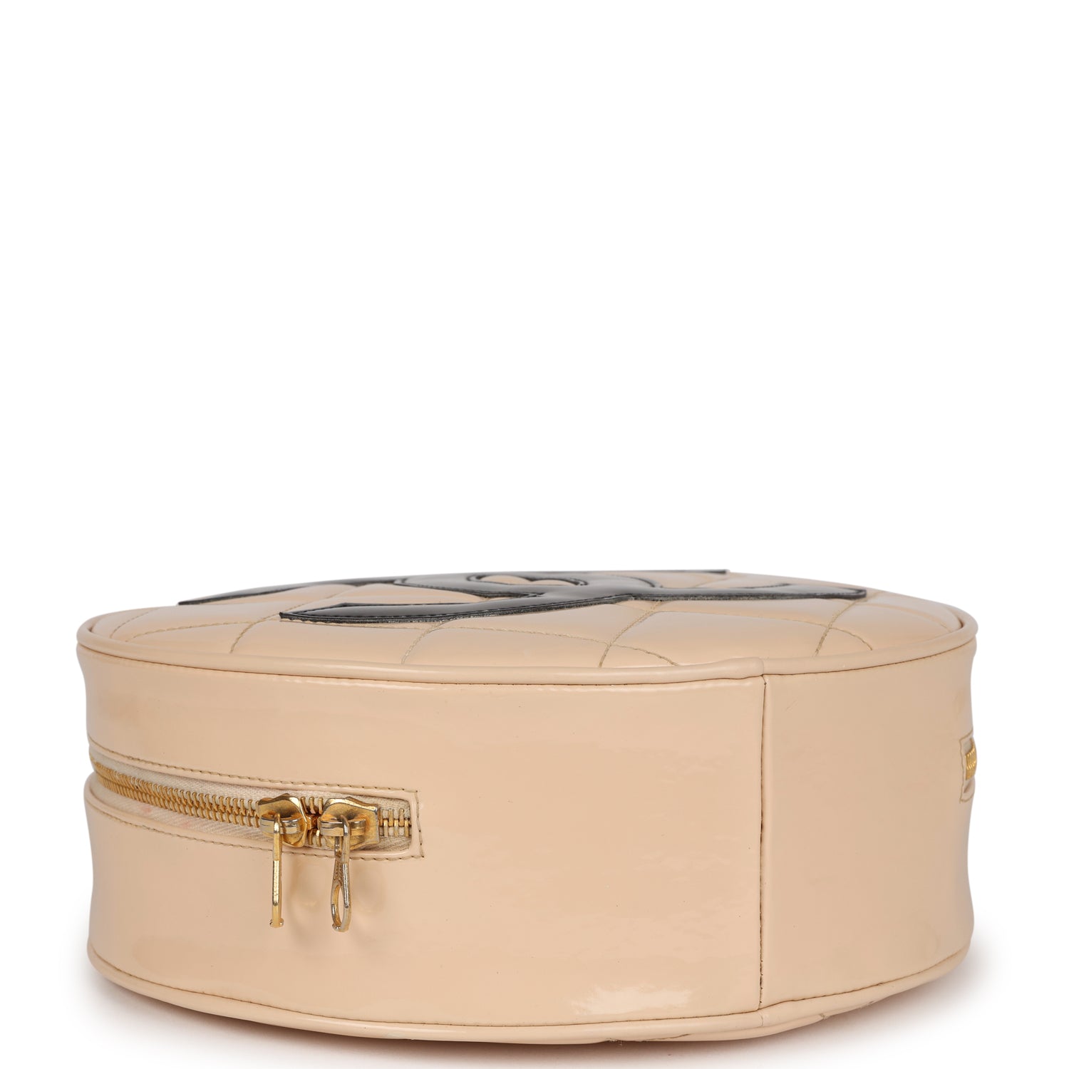 vintage-chanel-round-vanity-bag-beige-and-black-patent-leather-antique-gold-metal-1