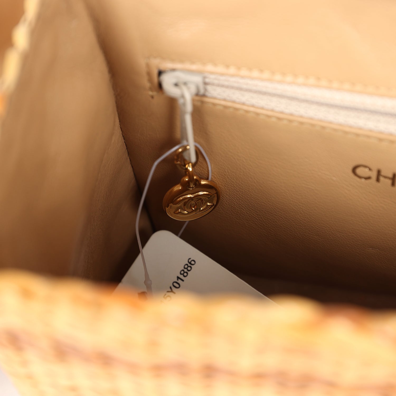 vintage-chanel-small-picnic-basket-bag-natural-wicker-gold-metal-1