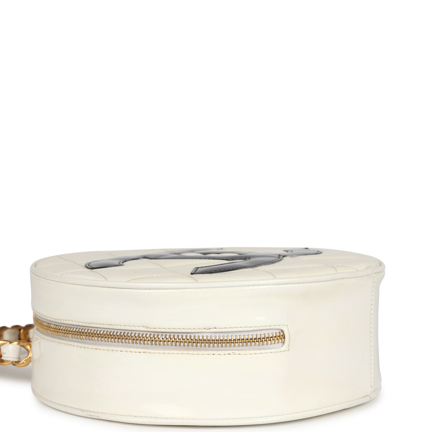 vintage-chanel-round-vanity-bag-white-and-black-patent-leather-antique-gold-metal