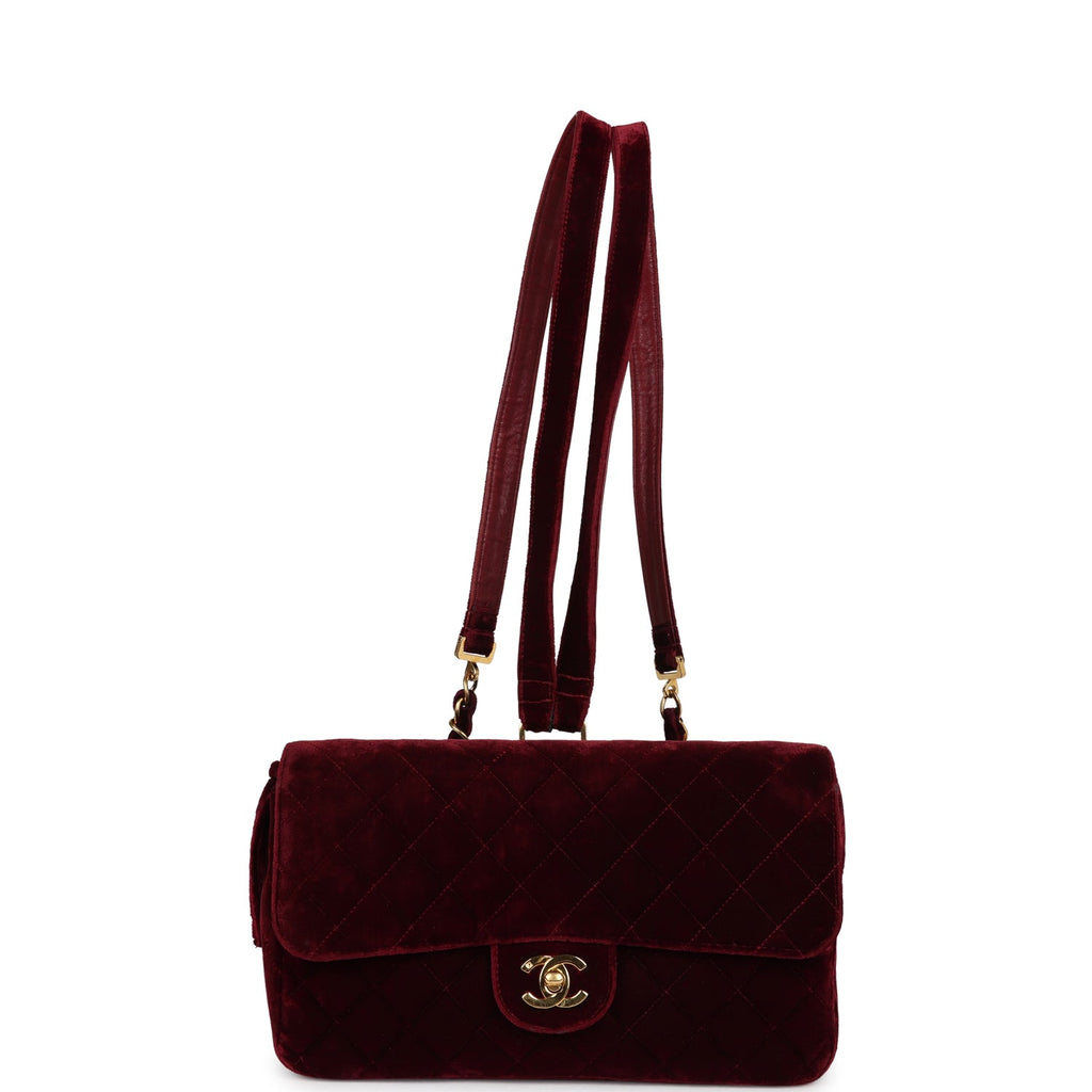 vintage-chanel-medium-classic-flap-backpack-burgundy-velvet-gold-metal
