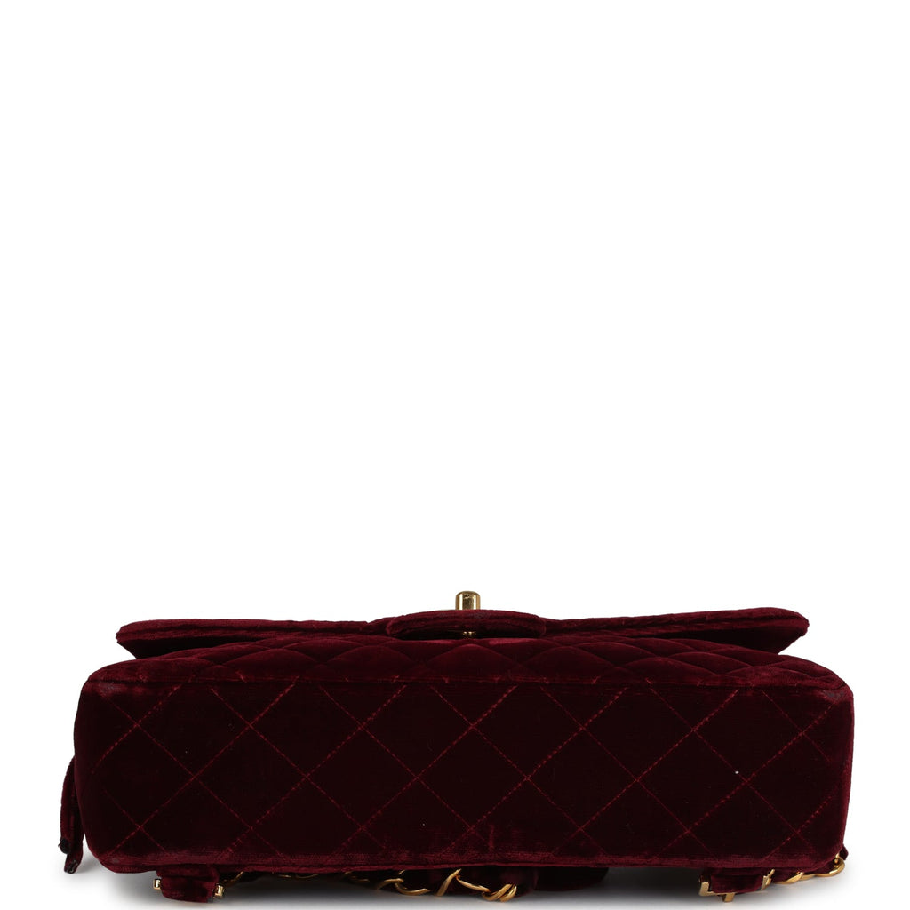 vintage-chanel-medium-classic-flap-backpack-burgundy-velvet-gold-metal