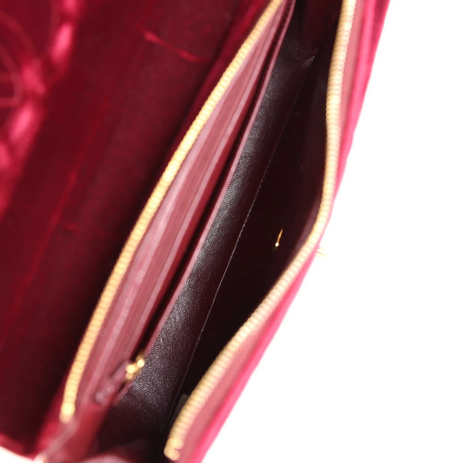 vintage-chanel-medium-classic-flap-backpack-burgundy-velvet-gold-metal
