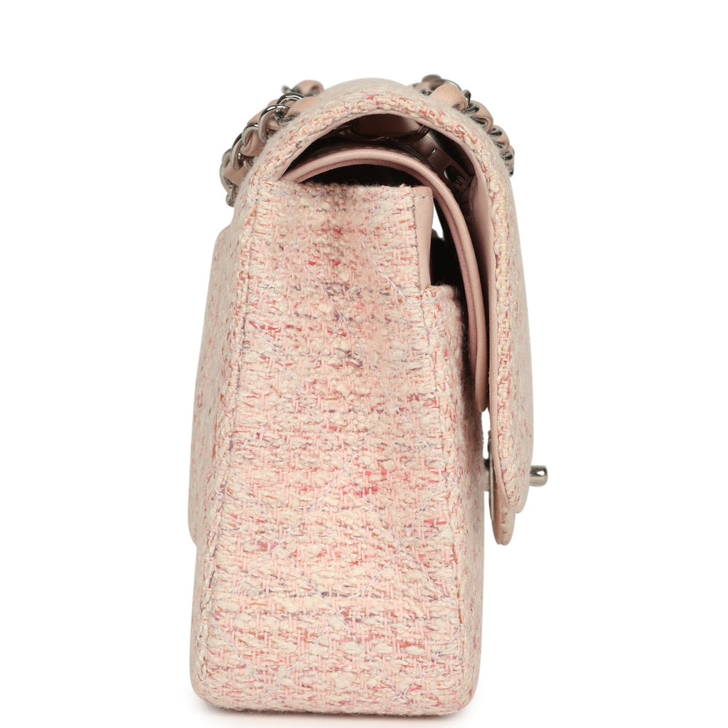 vintage-chanel-medium-classic-double-flap-bag-light-pink-and-white-tweed-silver-metal