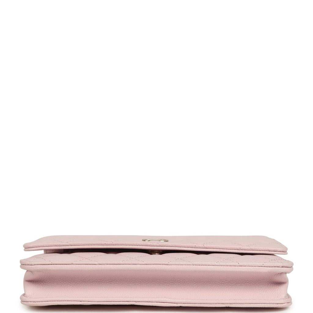 chanel-wallet-on-chain-woc-light-pink-caviar-light-gold-metal-2