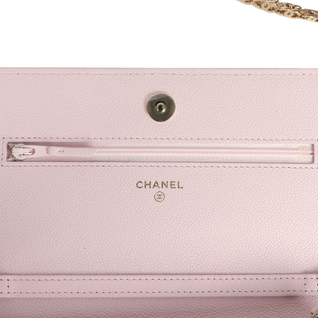 chanel-wallet-on-chain-woc-light-pink-caviar-light-gold-metal-2