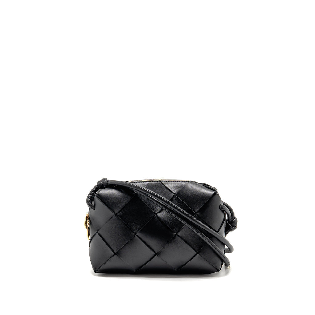 bottega-veneta-cassette-camera-bag-smooth-intreccio-leather-black-ghw