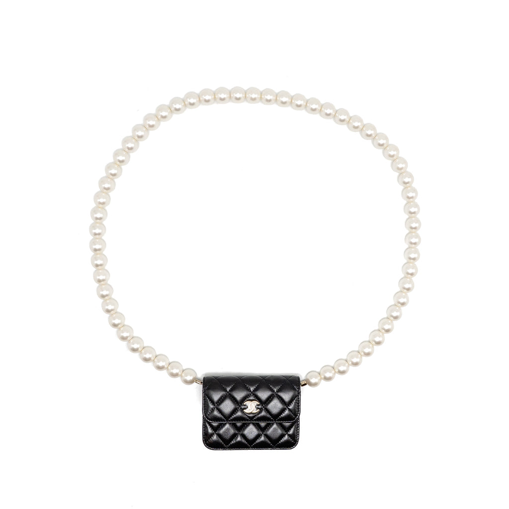 chanel-card-holder-with-maxi-pearls-chain-lambskin-black-lghw