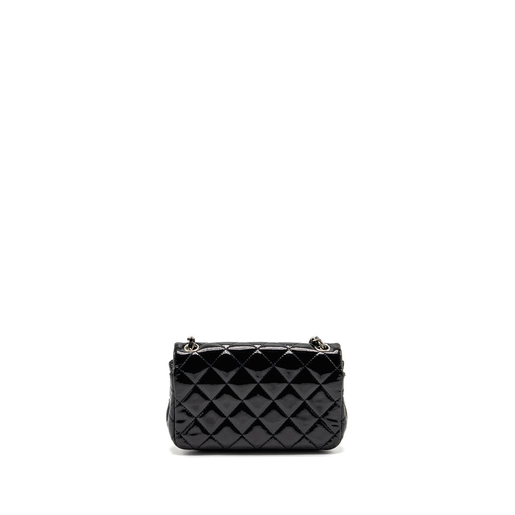 chanel-17c-click-label-shoulder-bag-calfskin-light-pink-lghw-copy