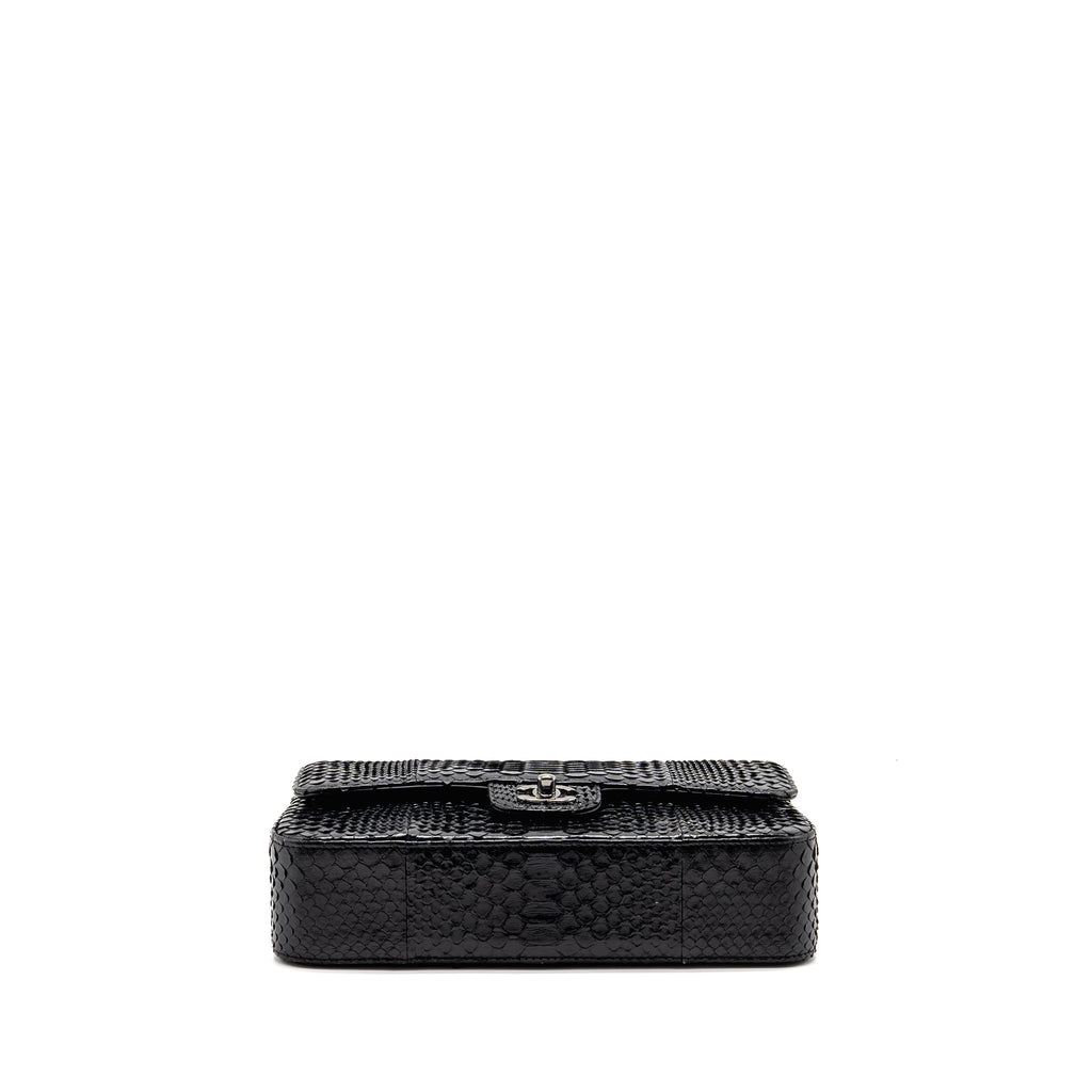 chanel-black-1