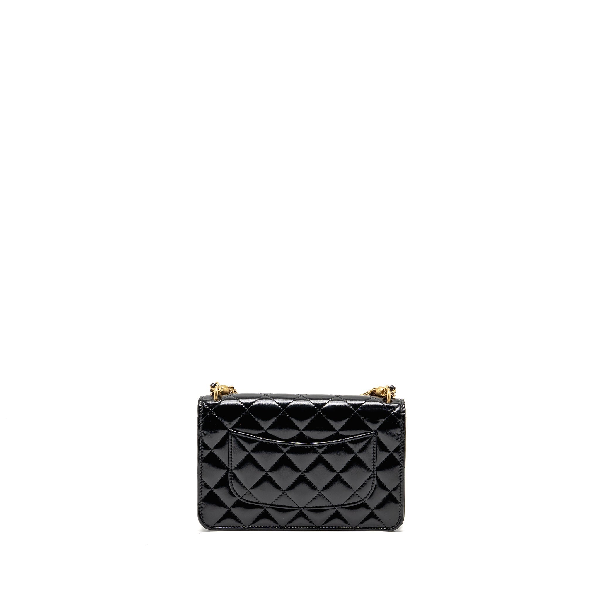 chanel-24a-detailed-chain-wallet-on-chain-shiny-calfskin-black-ghw-microchip