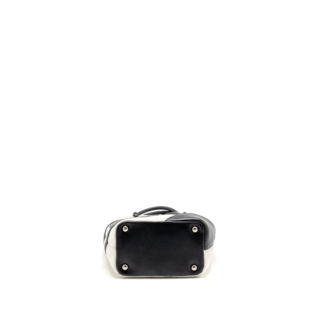 chanel-black-white