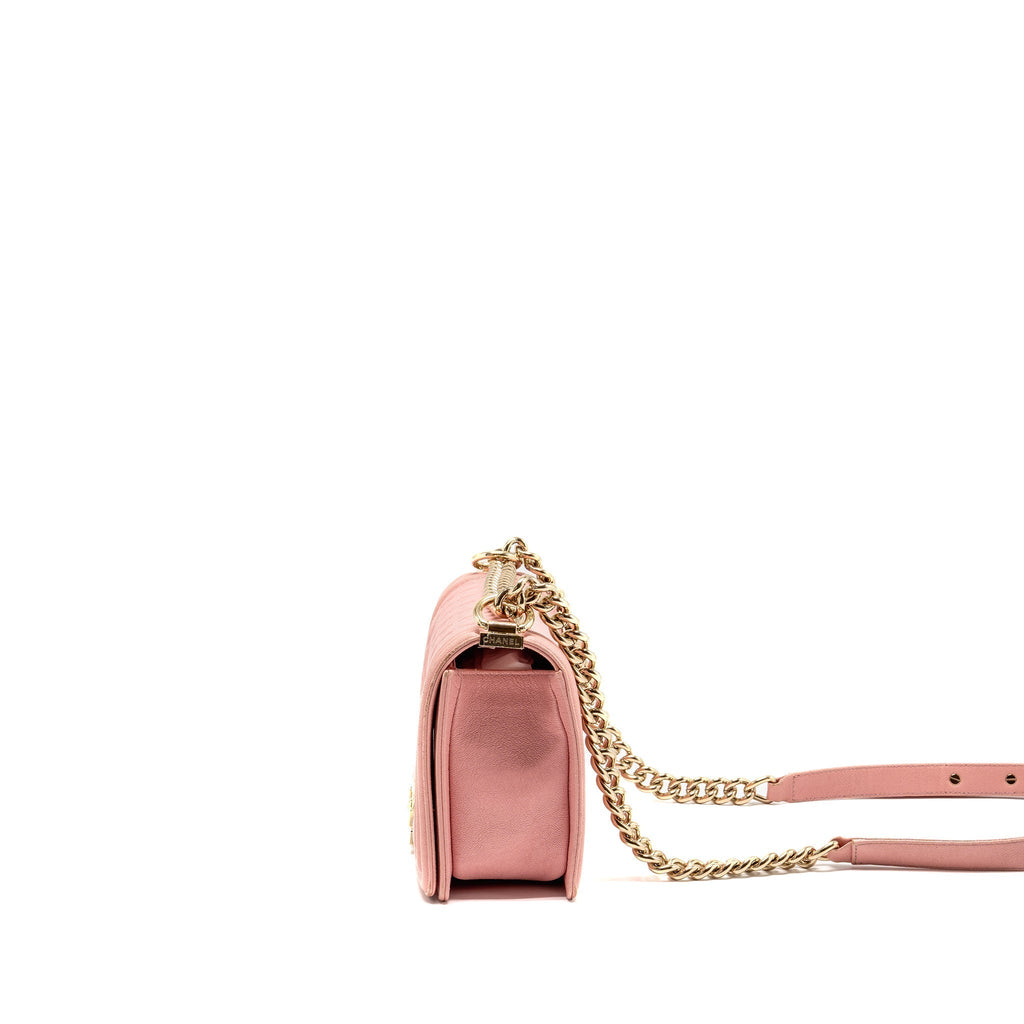 chanel-medium-boy-bag-grained-calfskin-pink-lghw-copy