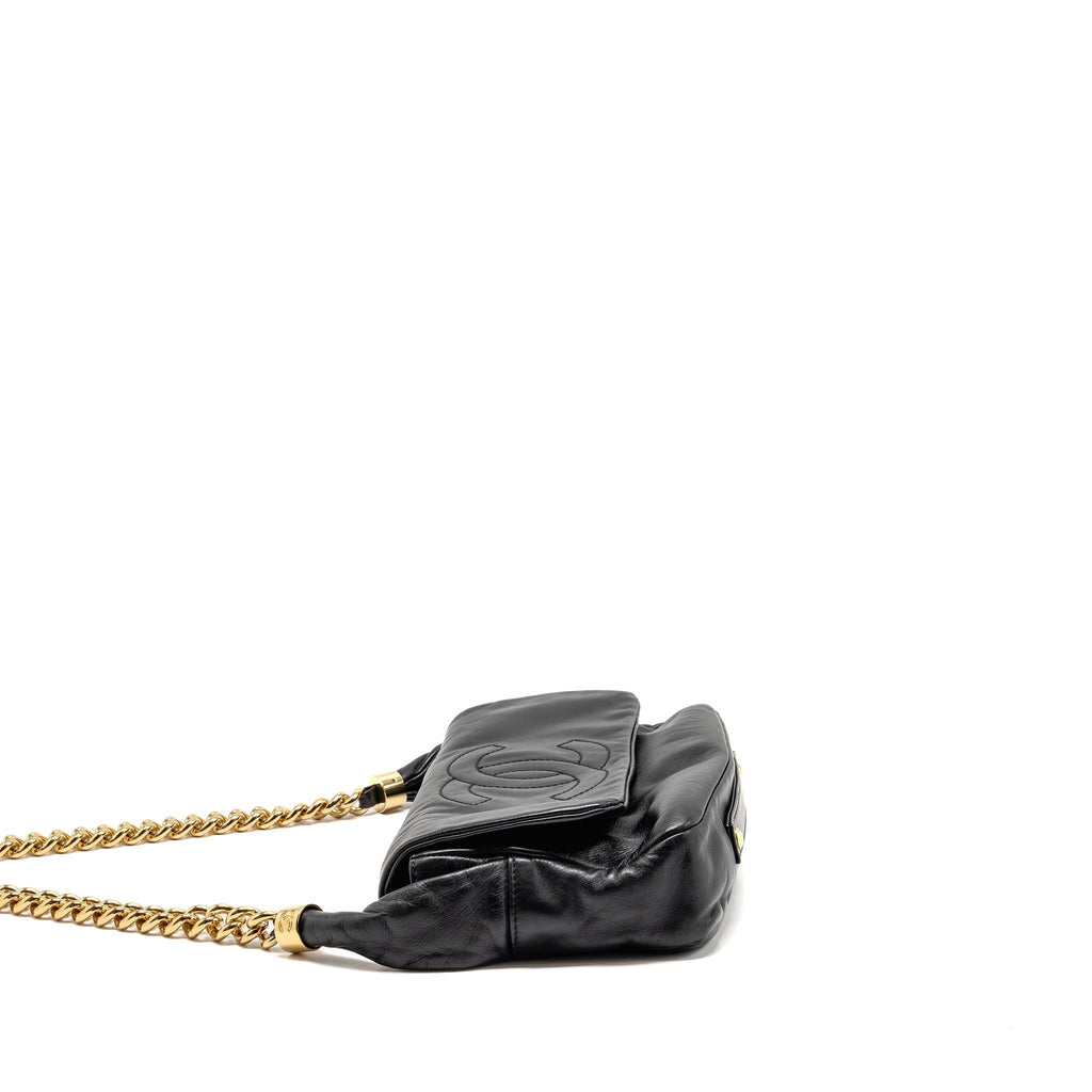 chanel-rodeo-drive-flap-bag-calfskin-black-ghw