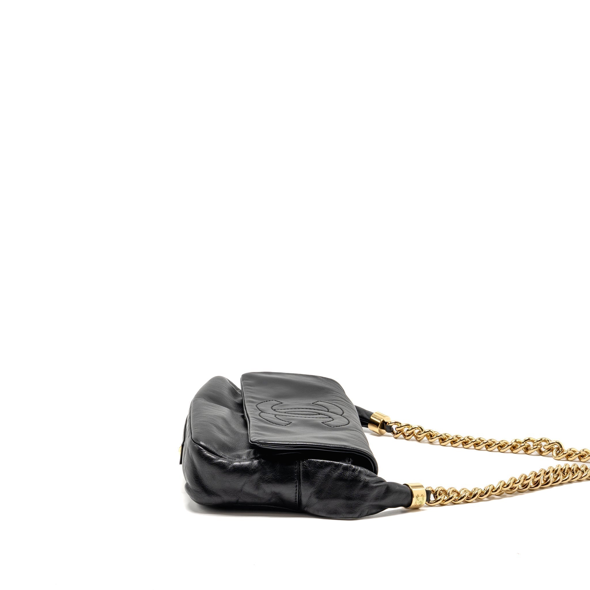 chanel-rodeo-drive-flap-bag-calfskin-black-ghw