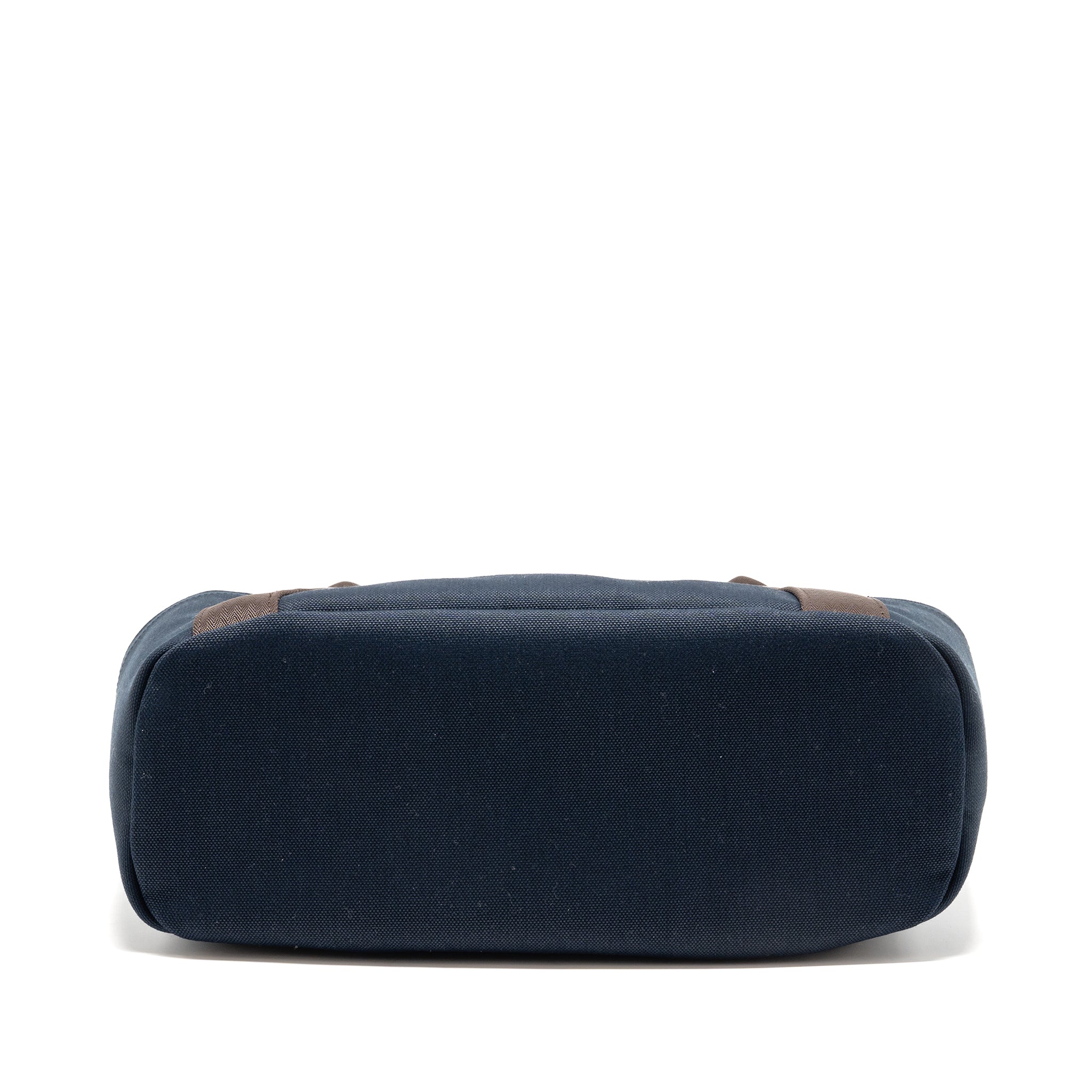 hermes-the-grooming-bag-canvas-bleu-navy-feu-shw-stamp-k
