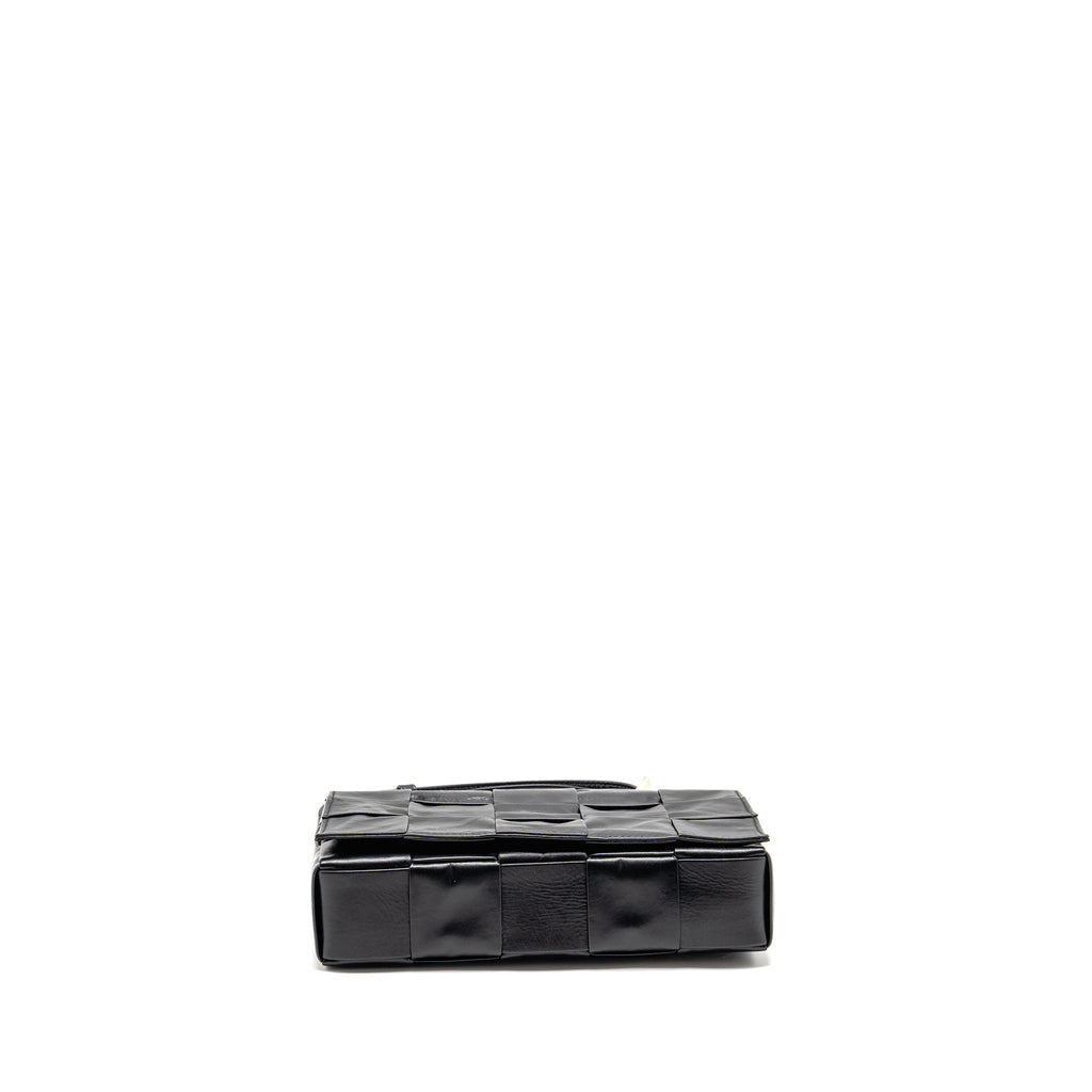 bottega-veneta-cassette-messenger-bag-calfskin-black-shw