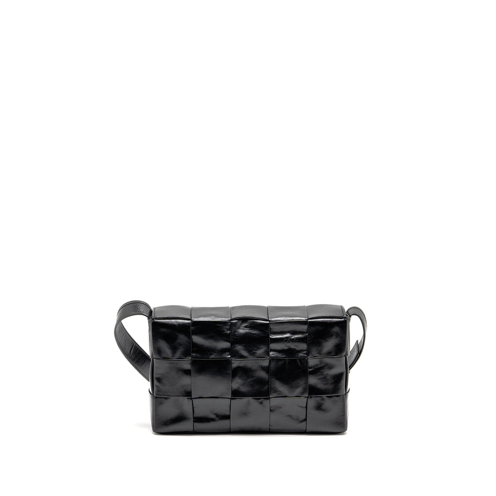 bottega-veneta-cassette-messenger-bag-calfskin-black-shw