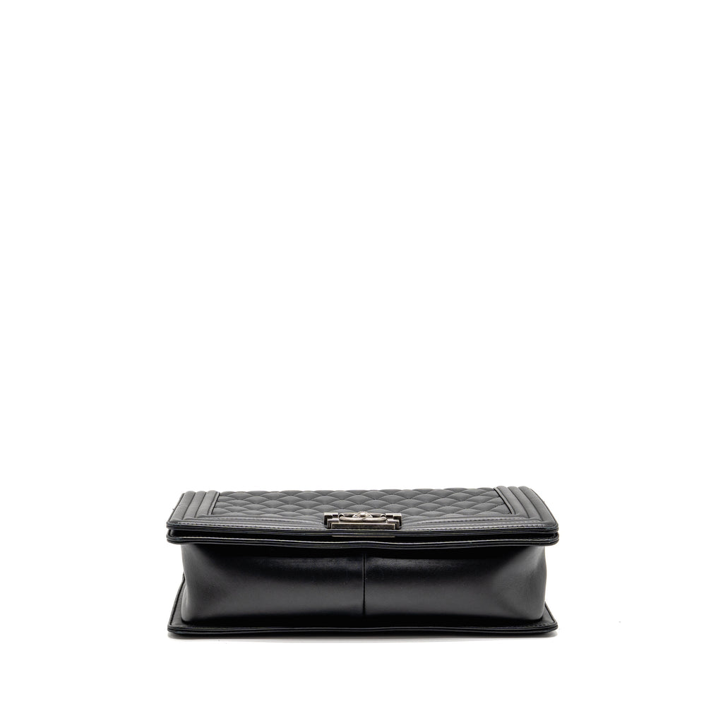 chanel-new-medium-boy-bag-calfskin-black-ruthenium-hardware