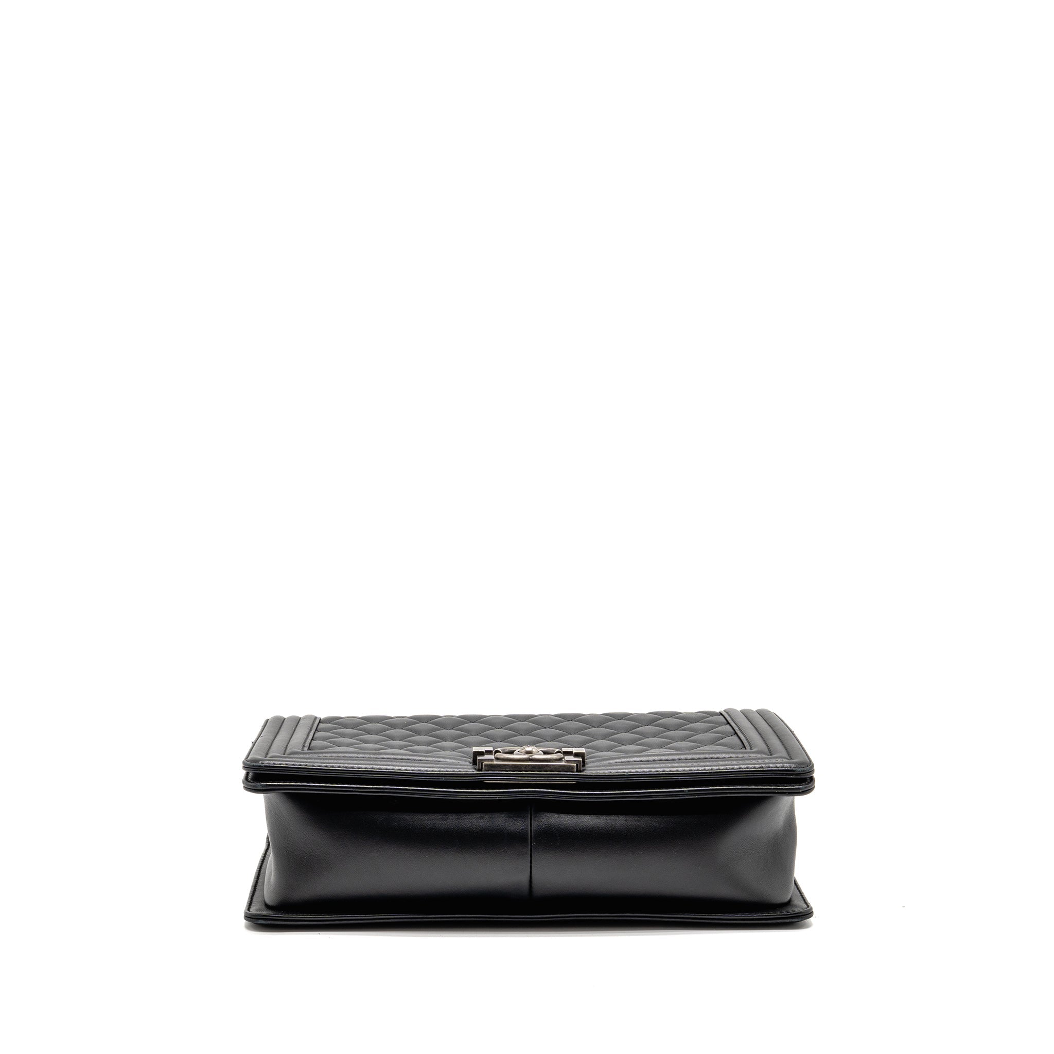 chanel-new-medium-boy-bag-calfskin-black-ruthenium-hardware