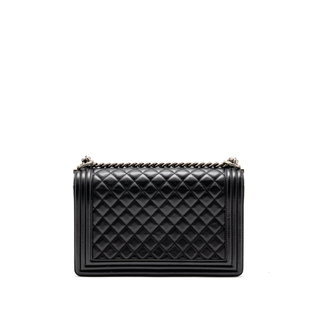 chanel-new-medium-boy-bag-calfskin-black-ruthenium-hardware
