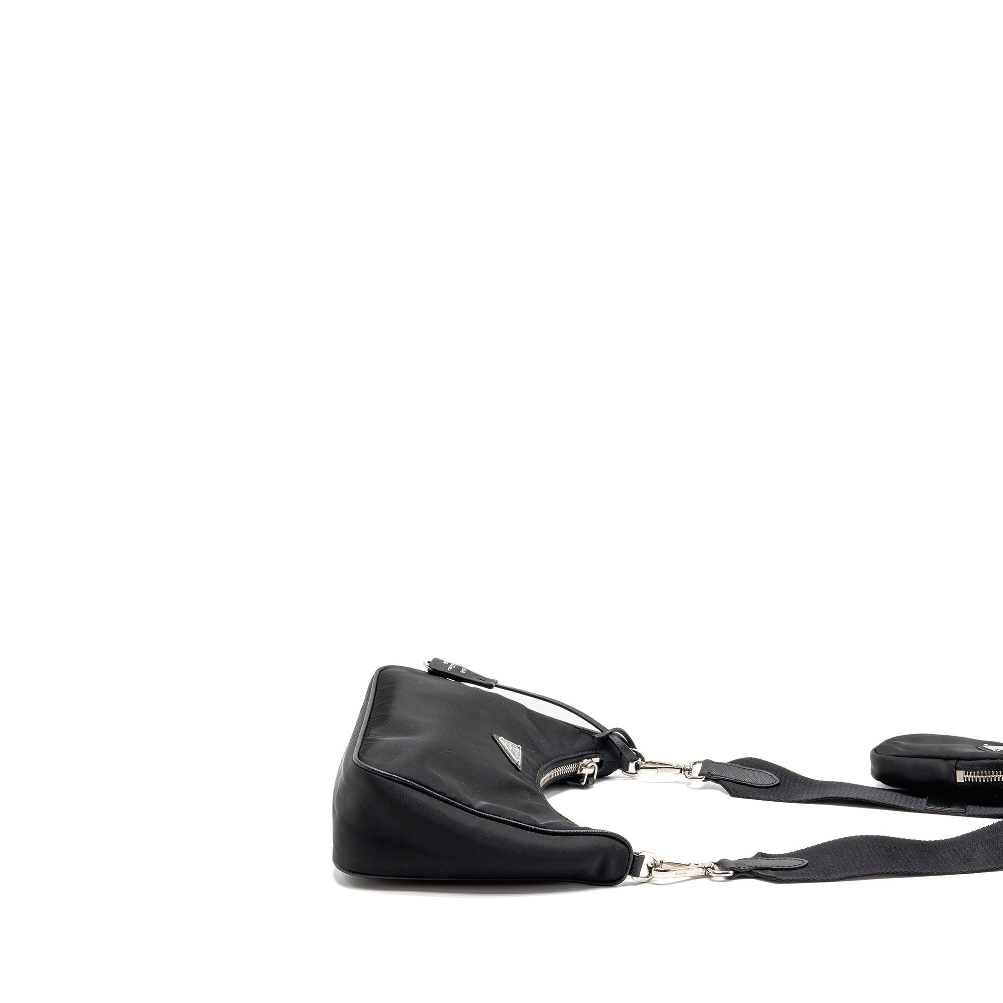 prada-reedition-2005-re-nylon-black-shw-1
