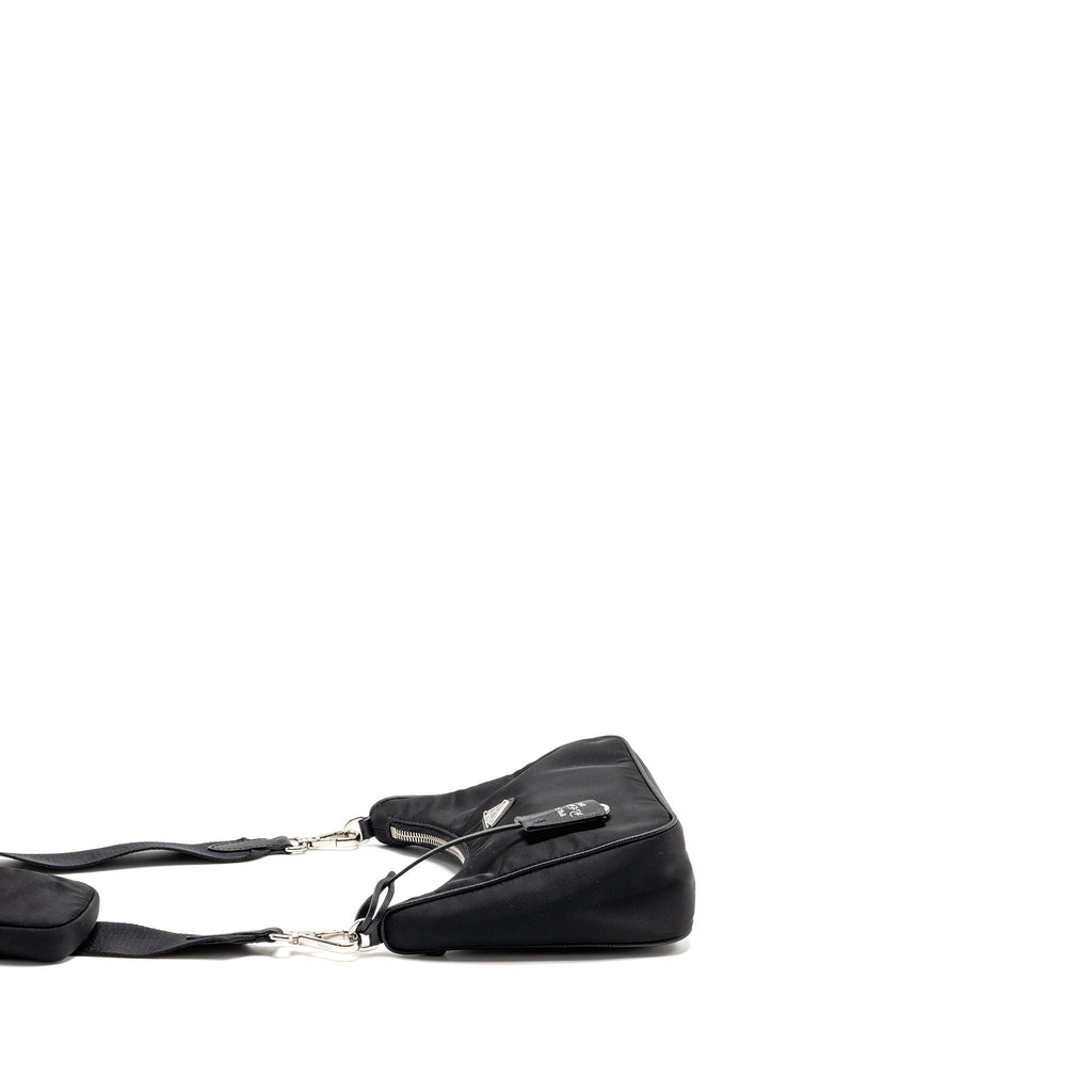 prada-reedition-2005-re-nylon-black-shw-1