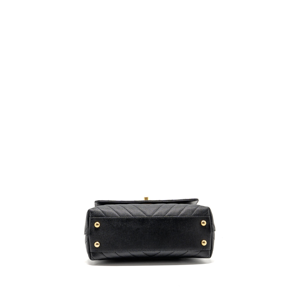 chanel-small-coco-handle-with-lizard-embossed-handle-chevron-caviar-black-ghw