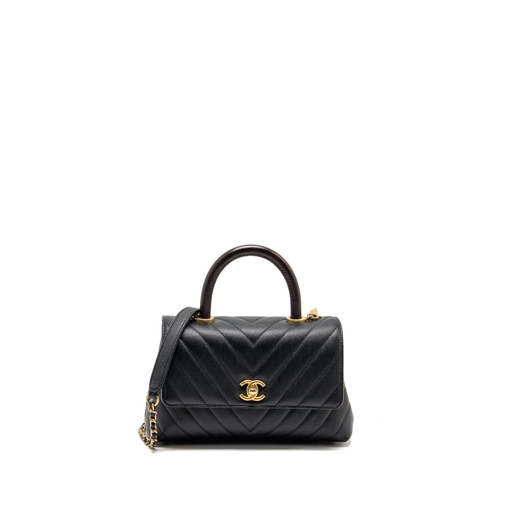 chanel-small-coco-handle-with-lizard-embossed-handle-chevron-caviar-black-ghw