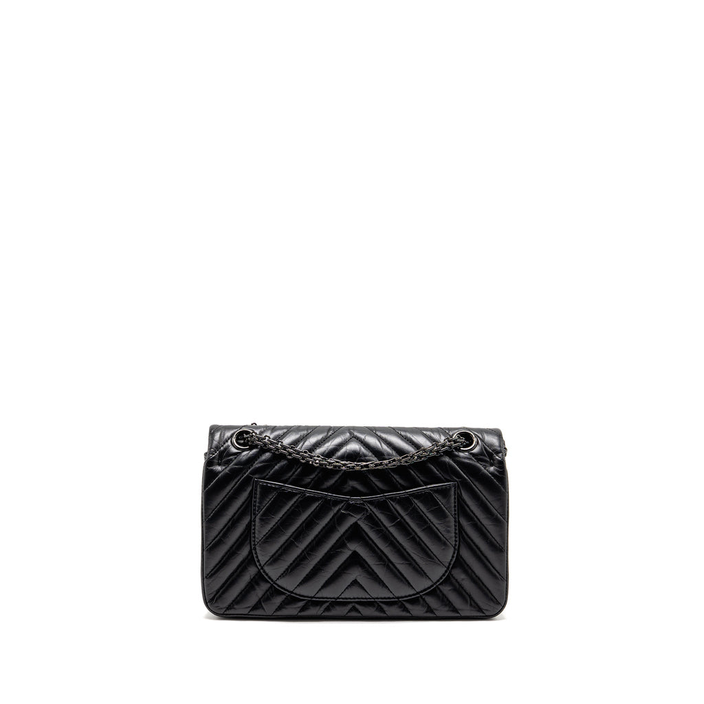 chanel-small-2-55-reissue-double-flap-bag-chevron-aged-calfskin-so-black