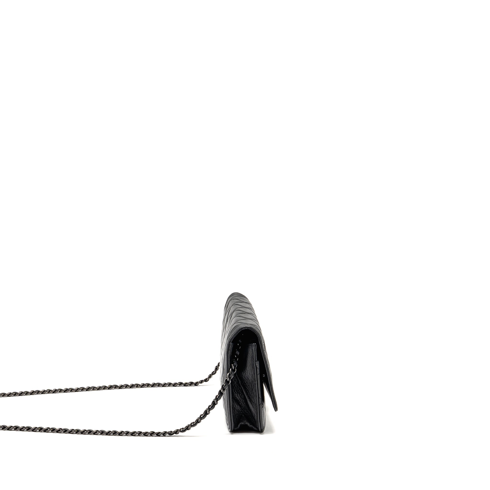 chanel-black-10