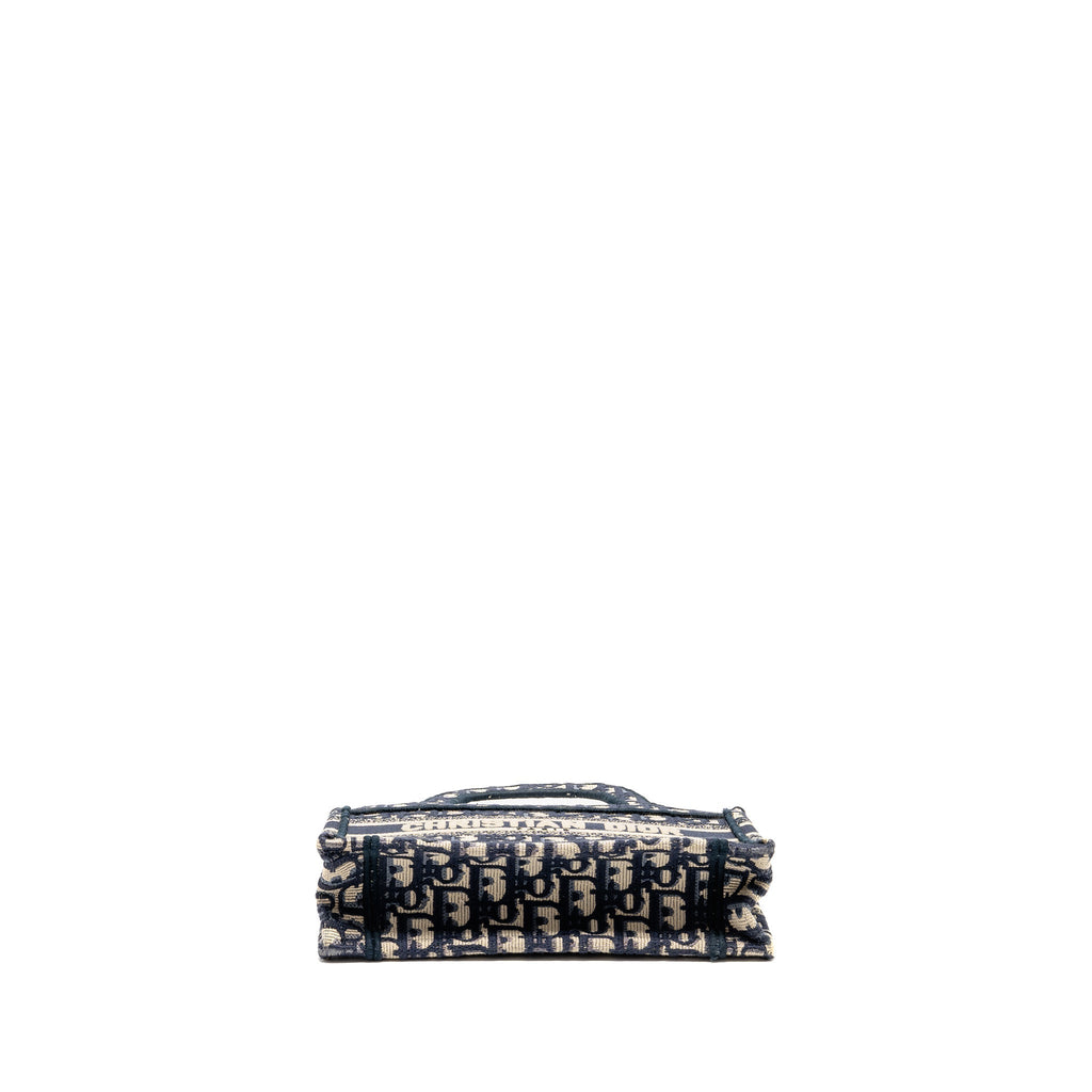 dior-mini-book-tote-oblique-embroidery-blue