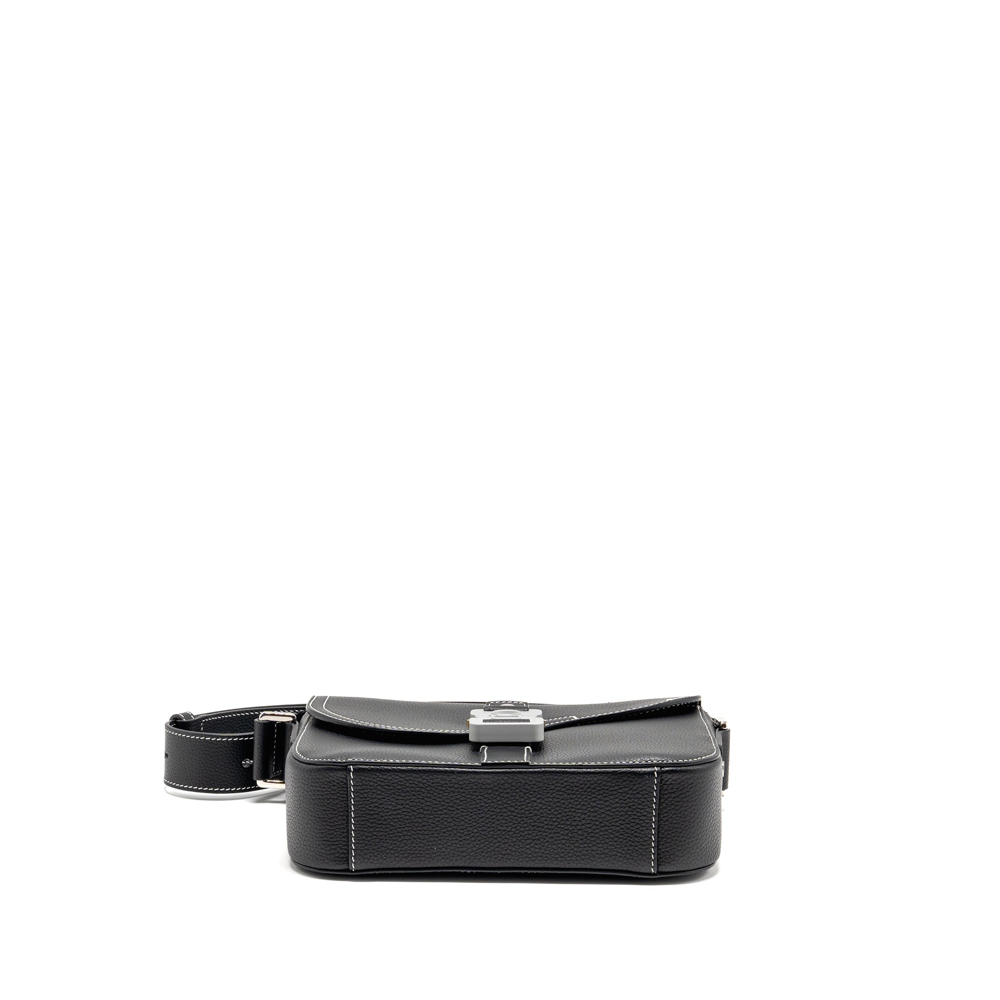 dior-medium-saddle-flap-messenger-bag-grained-calfskin-black-ghw