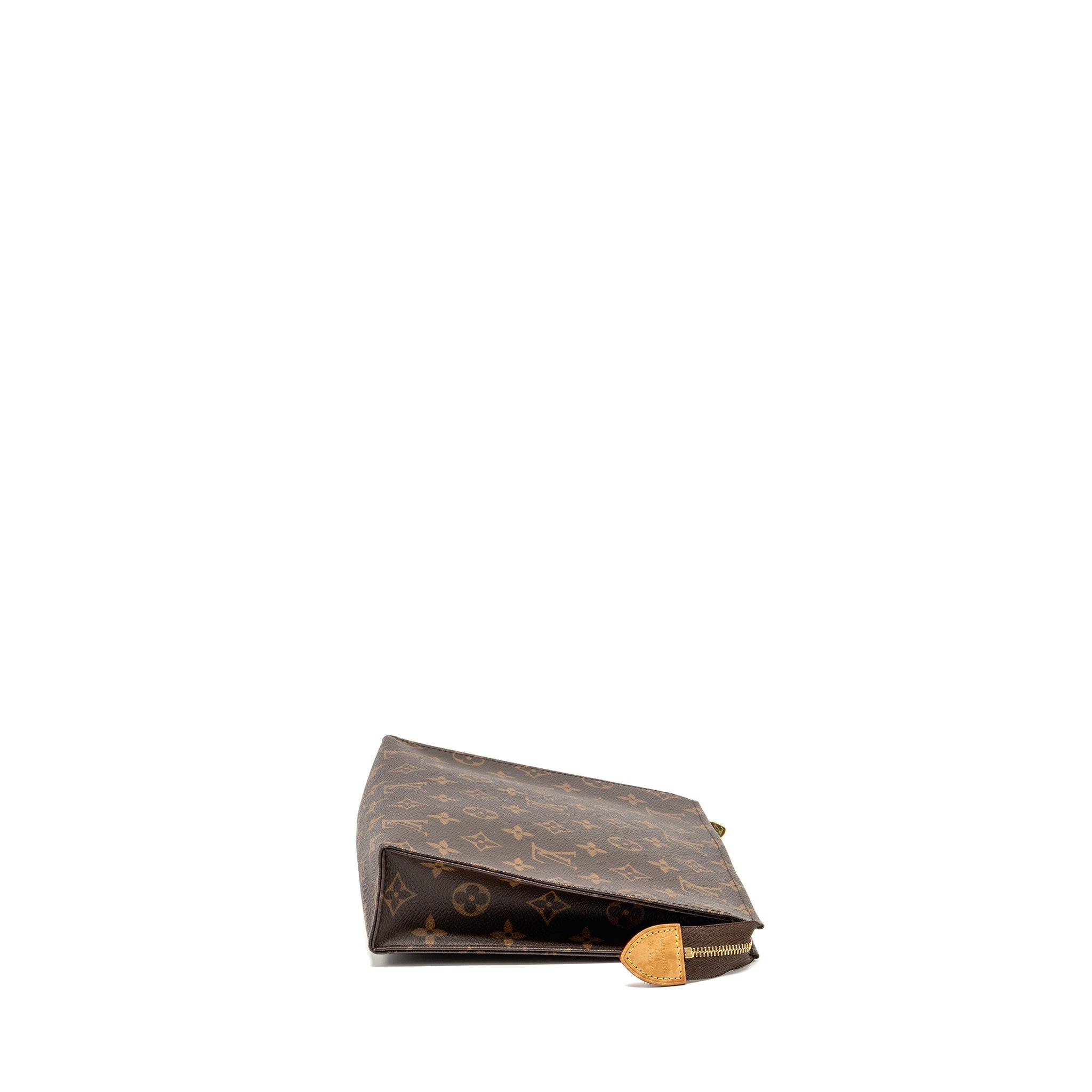 louis-vuitton-toiletry-pochette-26-monogram-canvas-ghw-15