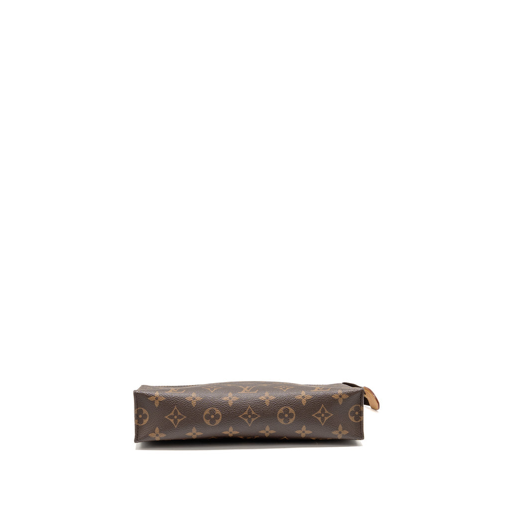 louis-vuitton-toiletry-pochette-26-monogram-canvas-ghw-15