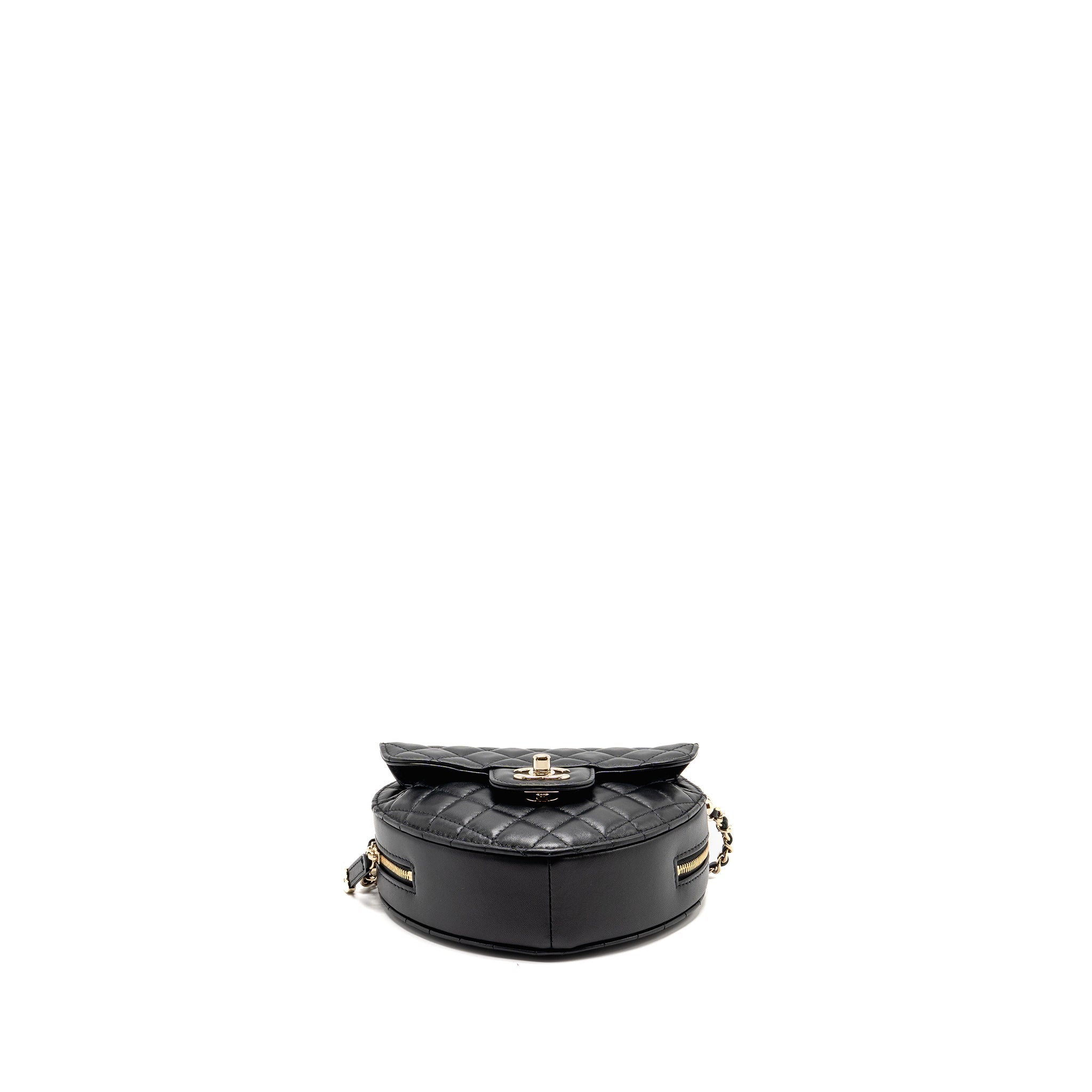 chanel-22s-cc-in-love-heart-bag-lambskin-black-lghw-microchip