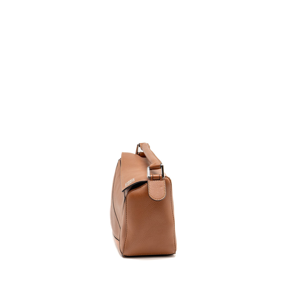 loewe-small-puzzle-bag-calfskin-tan-shw-4