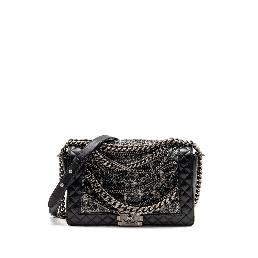 chanel-boy-bag-black-1