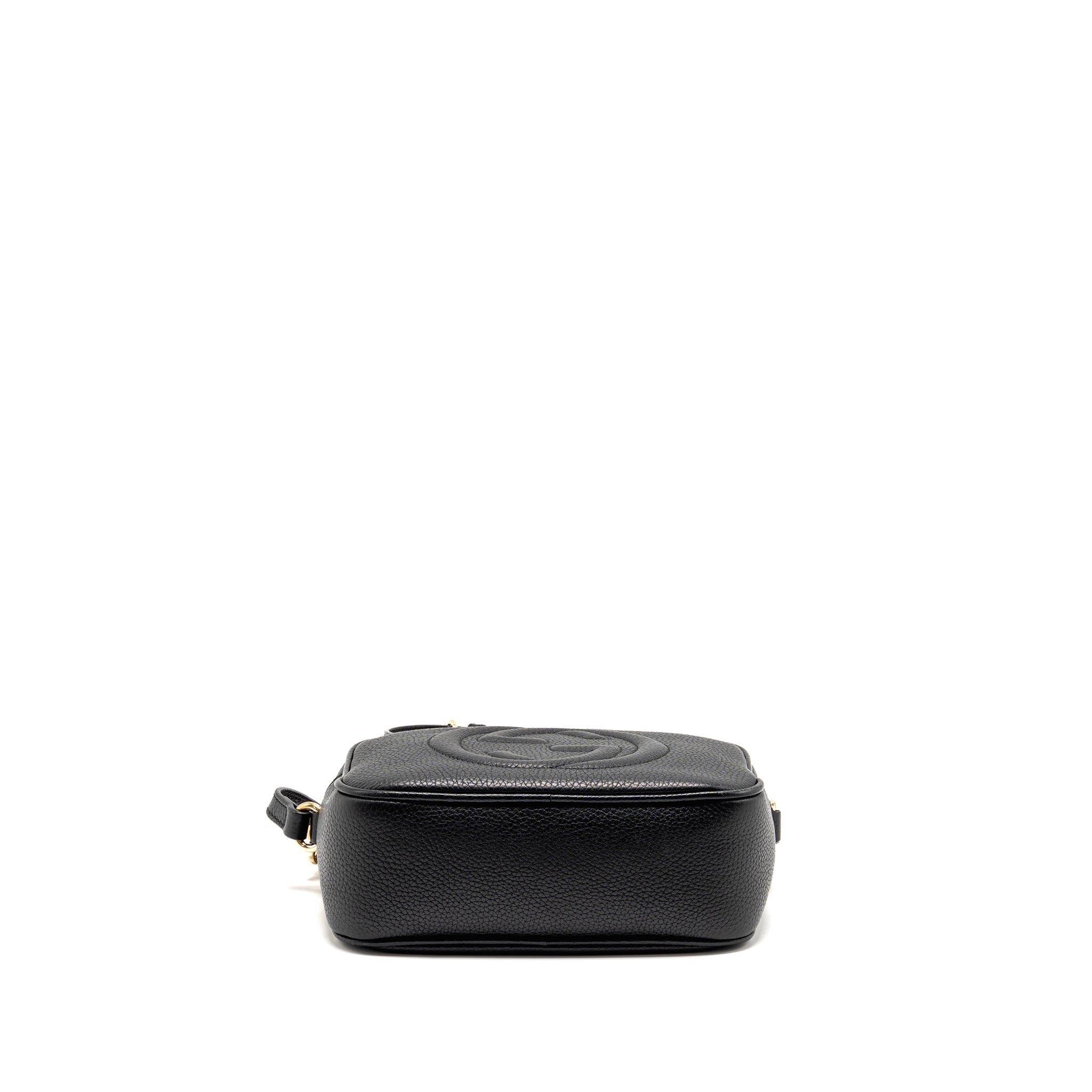 gucci-soho-disco-camera-crossbody-bag-calfskin-black-lghw-1