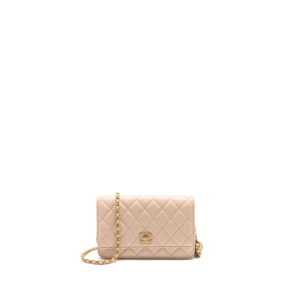 chanel-pearl-crush-wallet-on-chain-lambskin-light-pink-ghw-microchip