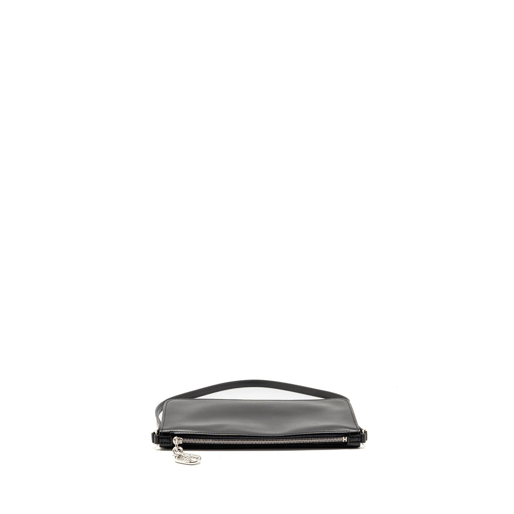 hermes-zipengo-chaine-d-ancre-to-go-pouch-evergrain-calfskin-black-shw-stamp-k