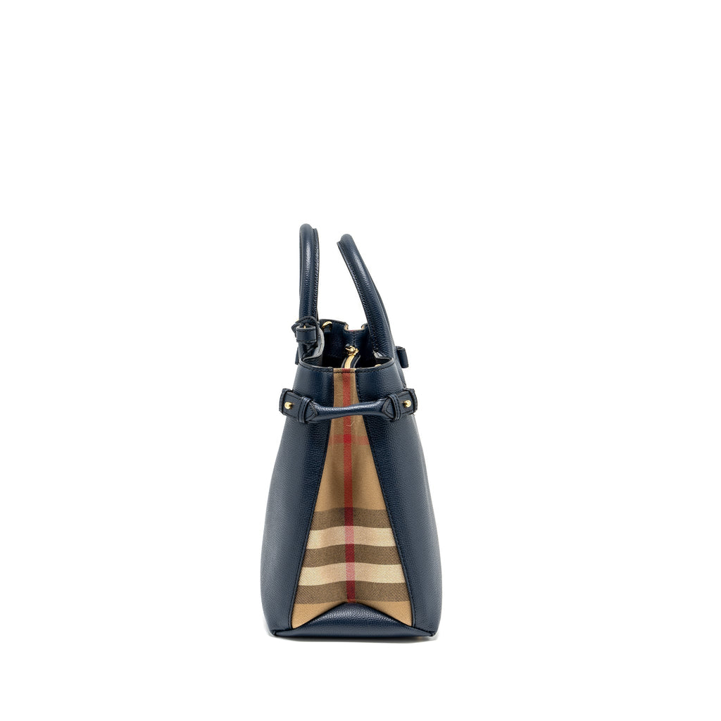 burberry-the-large-banner-bag-calfskin-dark-blue-multicolour-ghw-1
