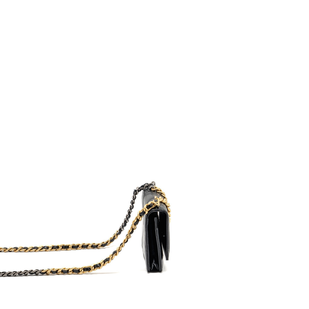 chanel-19-wallet-on-chain-lambskin-black-multicolour-hardware-1