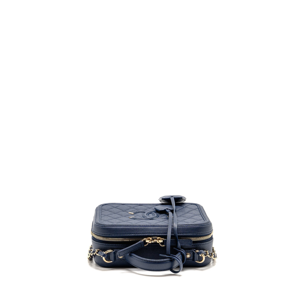 chanel-blue-case