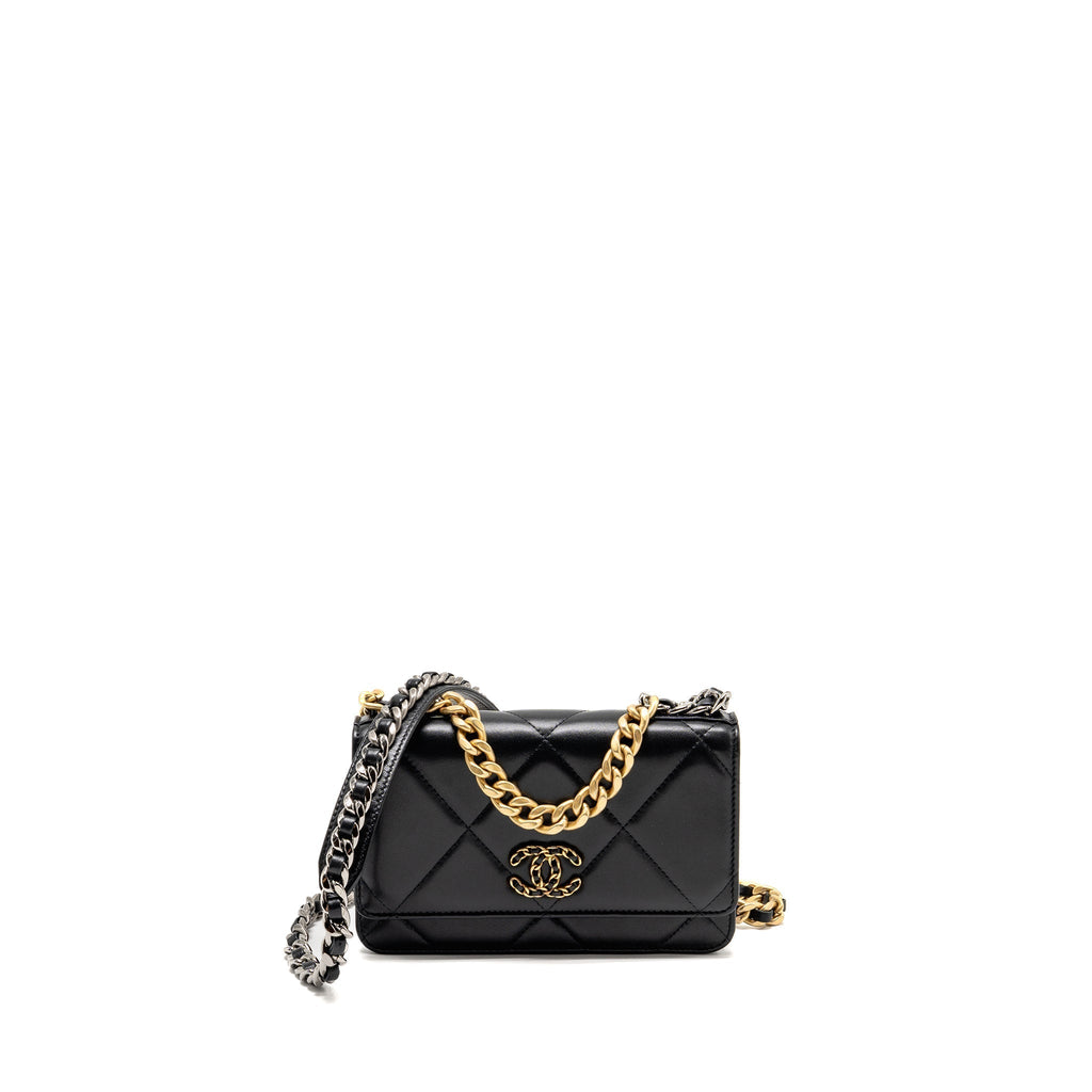 chanel-19-wallet-on-chain-lambskin-black-multicolour-hardware-1