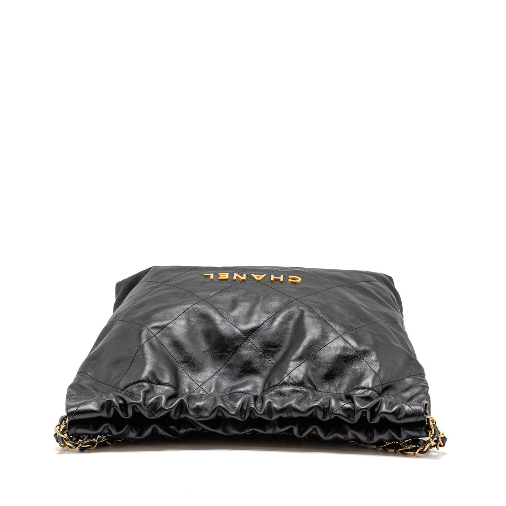 chanel-medium-22-bag-calfskin-black-ghw-microchip-1