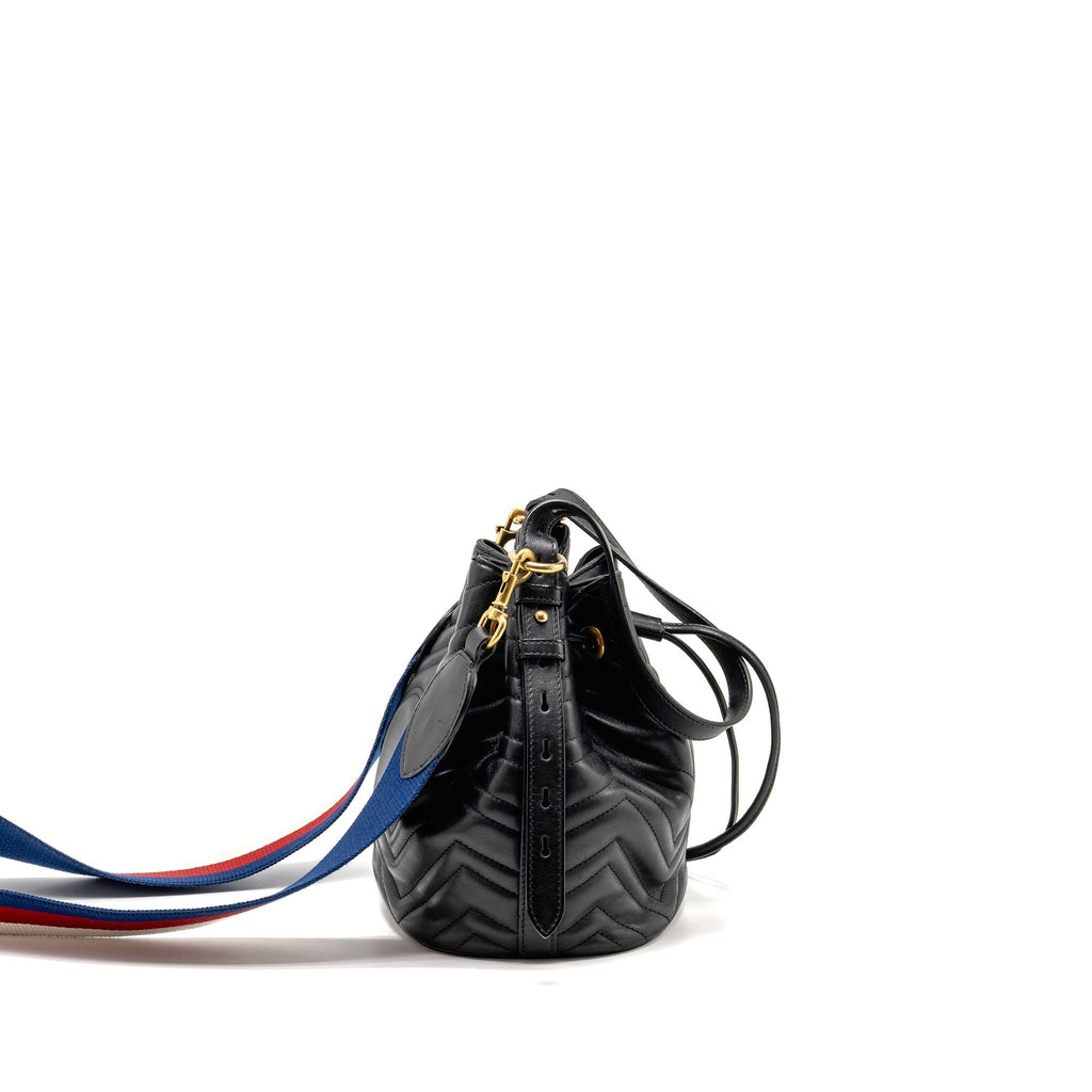 gucci-gg-marmont-bucket-bag-calfskin-black-ghw