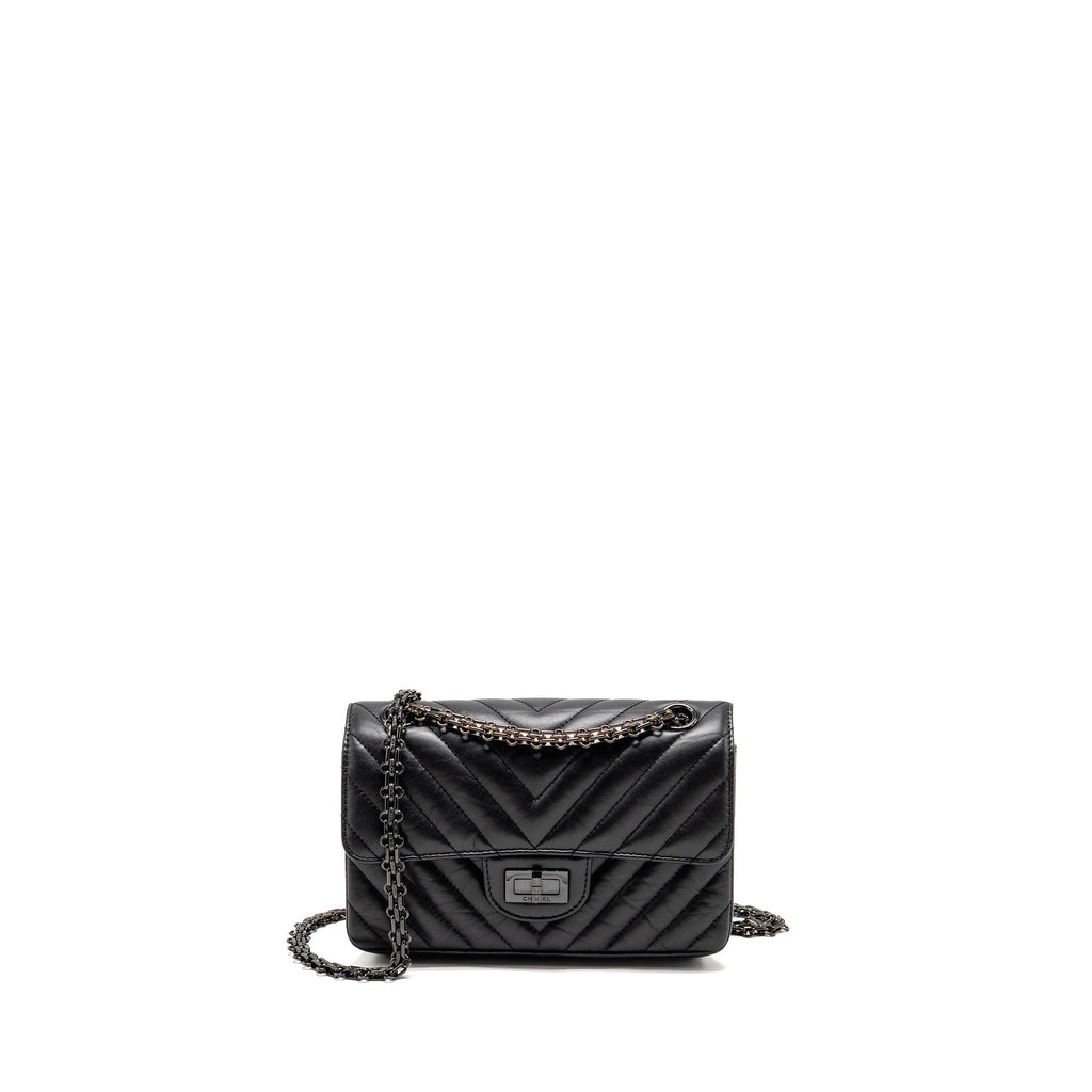 chanel-mini-2-55-reissue-flap-bag-chevron-aged-calfskin-so-black